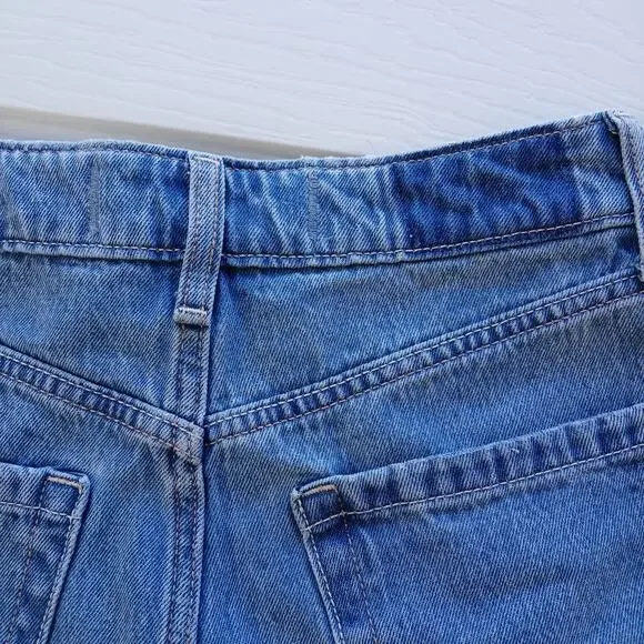 Hollister Ultra High-Rise 90s Short 00 W24 med wash denim jorts cutoff jeans - Picture 3 of 13